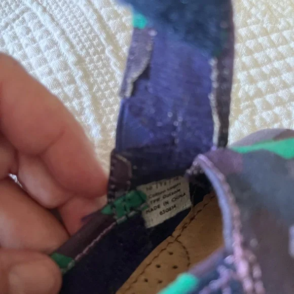 ๐๐TOMโS Unisex Infant Shoes. Canvas Upper. Velcro Closure. Size 3. Super Cute. - Picture 7 of 11